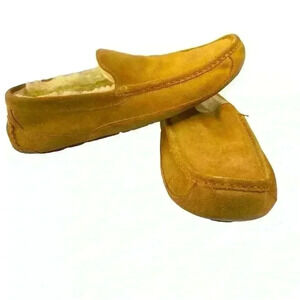 UGG ASCOT chestnut color, suede warm, cozy wool rubber bottom slipper, SIZE 11